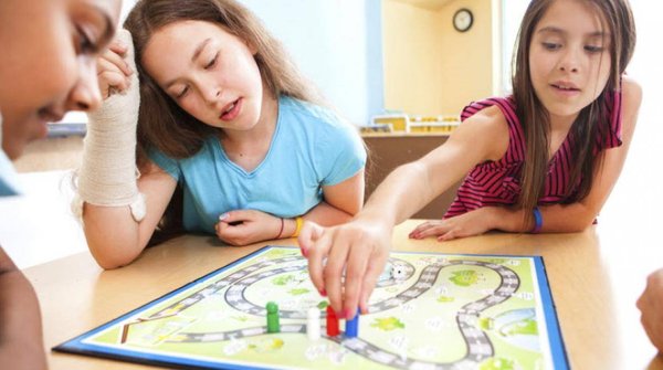 Quels jeux de société pour jouer avec des enfants ?